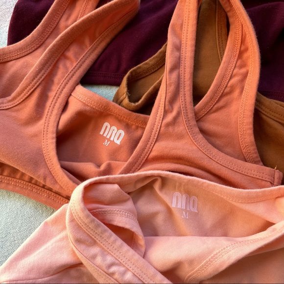 ARQ wide strap bras - Picture 2 of 2